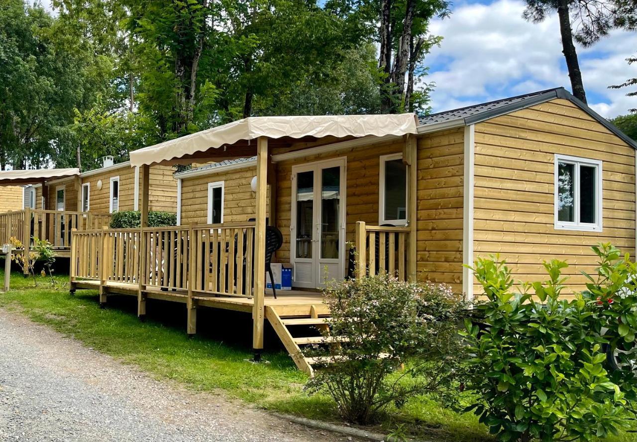 Camping Le Pressoir Petit-Palais-et-Cornemps المظهر الخارجي الصورة
