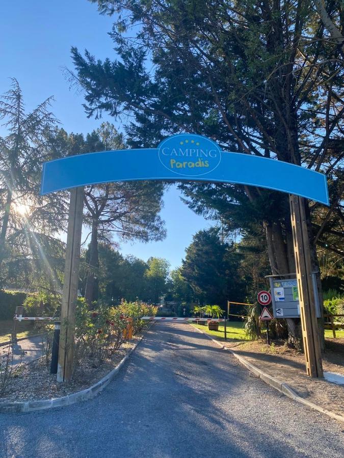 Camping Le Pressoir Petit-Palais-et-Cornemps المظهر الخارجي الصورة