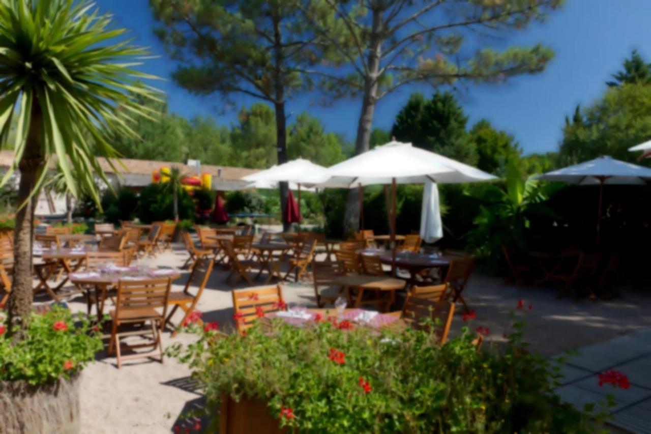 Camping Le Pressoir Petit-Palais-et-Cornemps المظهر الخارجي الصورة